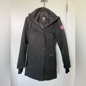 Canada Goose Trillium Women’s Parka in Black-size S